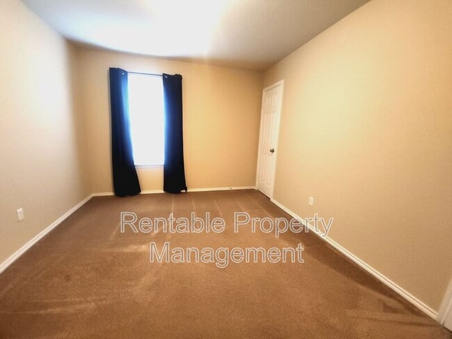 Building Photo - 5716 Hopkins Dr