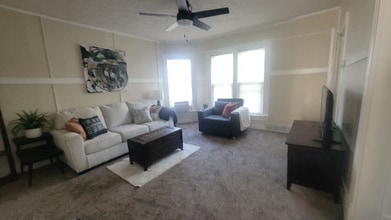 Building Photo - 4829 Calvert St