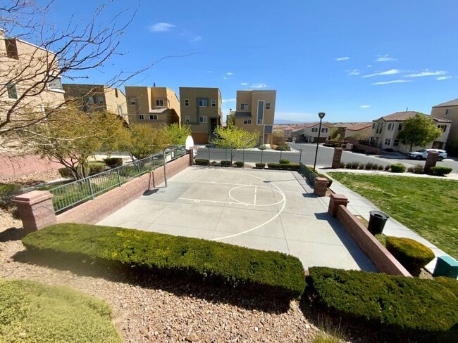 Building Photo - UNIQUE MODERN 3 STORY, 2BED, 3BATH WITH A ROOFTOP DECK!