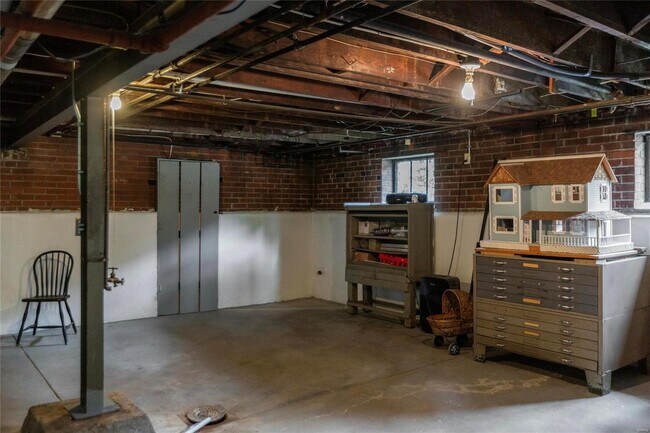 Basement - 7228 Zephyr Pl