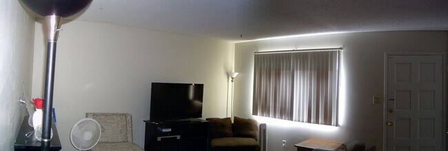 Building Photo - 1027 Milky Way