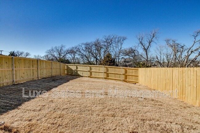 Building Photo - 11603 Mackenzie Wy