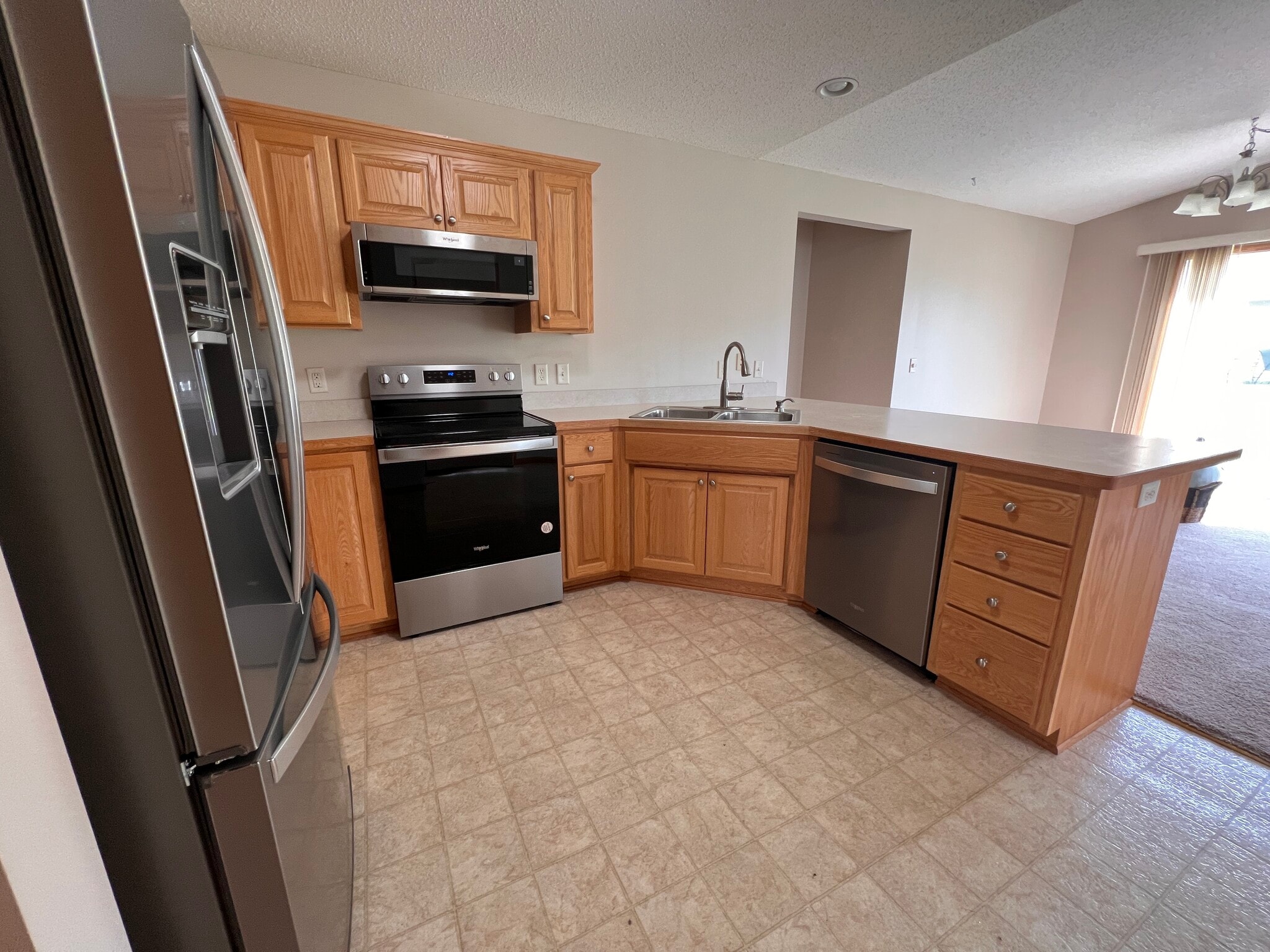 Building Photo - 593 W 9th St