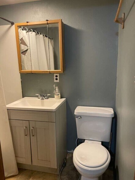 Building Photo - 2801 S Leadville Ave