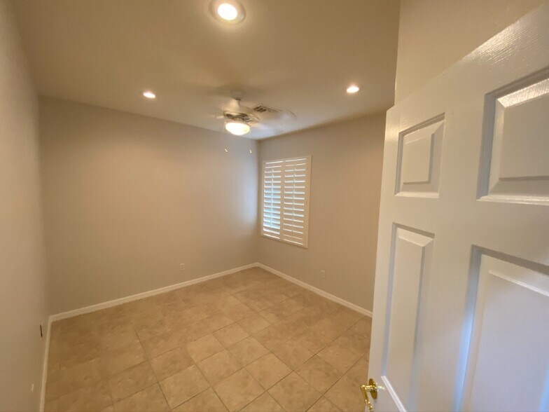 Building Photo - 43 Braelinn Dr