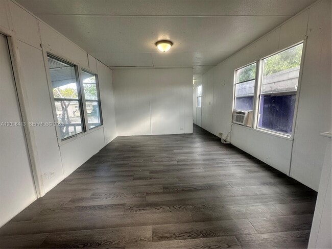 Building Photo - 2961 Plumosa Ln
