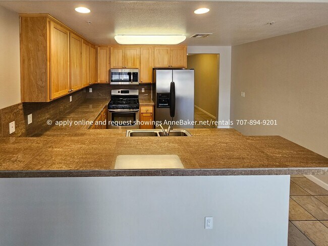 Building Photo - Close to Shopping Cloverdale 2 Bedroom Available Now