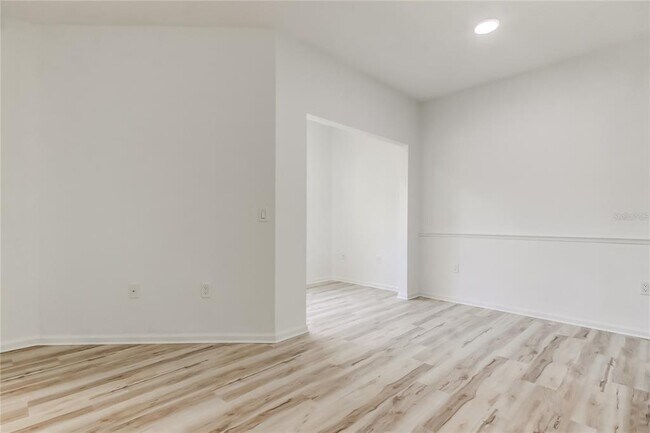 Building Photo - 2107 Portofino Pl