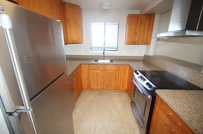 Building Photo - Price 4-Plex - Bothell