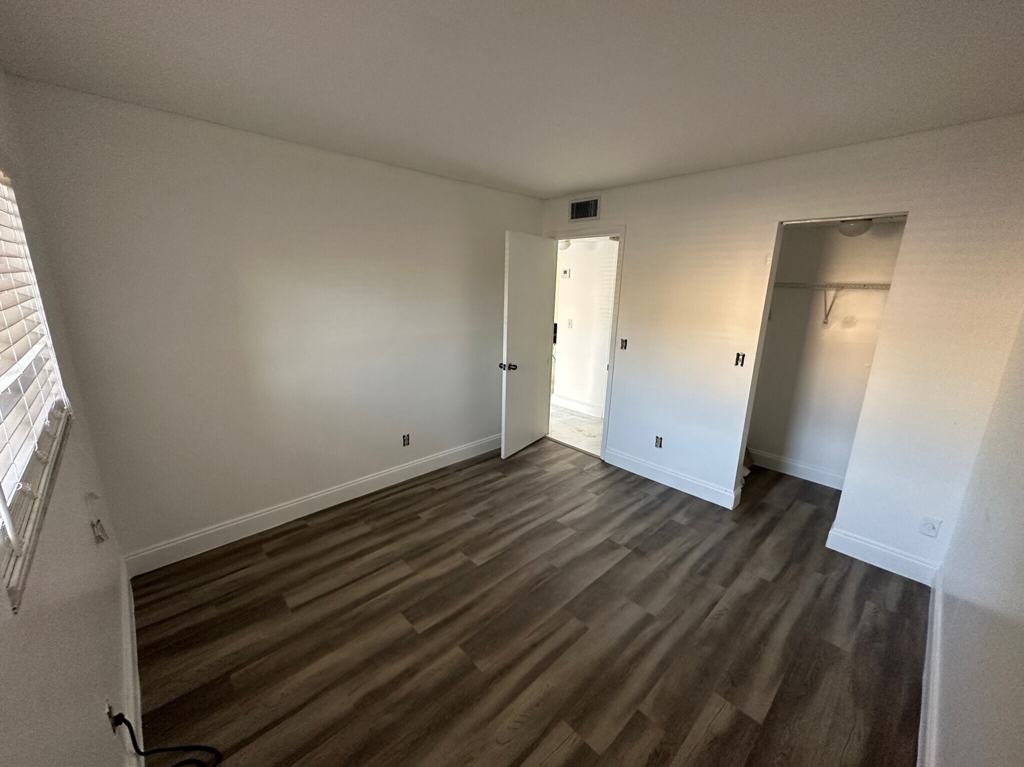 Secondary bedroom - 2918 NE 8th Ter