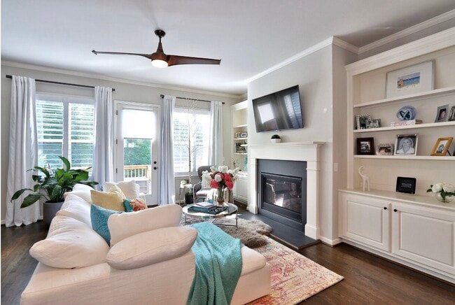 Building Photo - 4379 Strand Dr