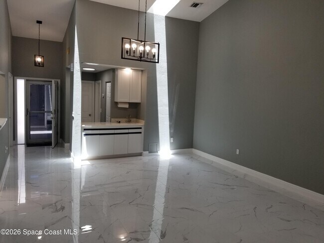Building Photo - 3685 Oakhill Dr
