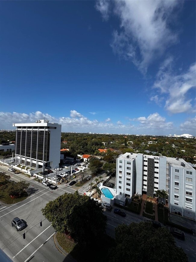 Building Photo - 2525 SW 3rd Ave