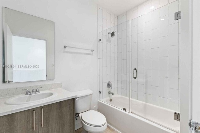 Building Photo - 170 NW 158 St #8 Miami, FL 33169