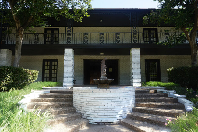 Building Photo - Fountains at Tanglewood
