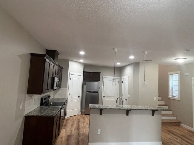 Building Photo - 2641 NE 130th Ct