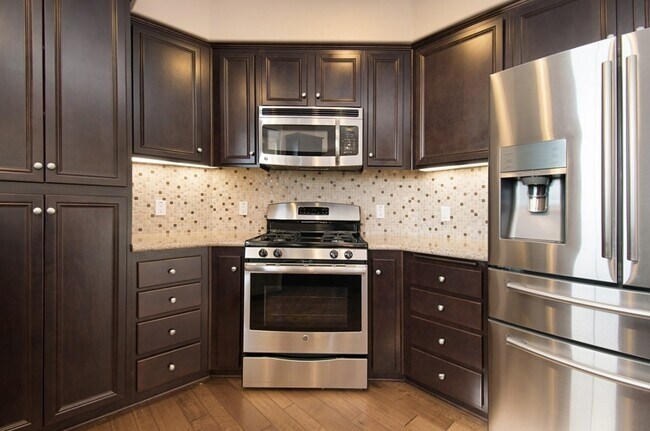 Building Photo - 6680 Canopy Ridge Ln