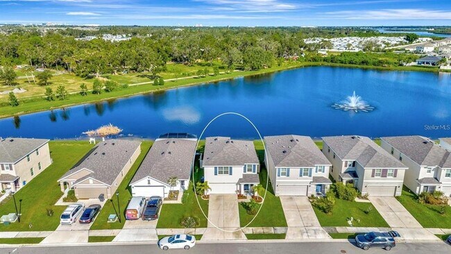 Building Photo - 2942 Rock Sound St