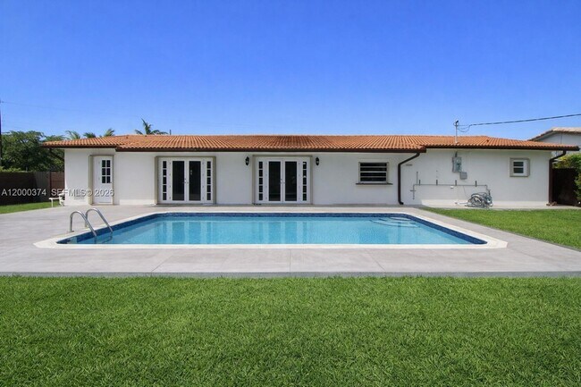 Building Photo - 6331 SW 94th Ave