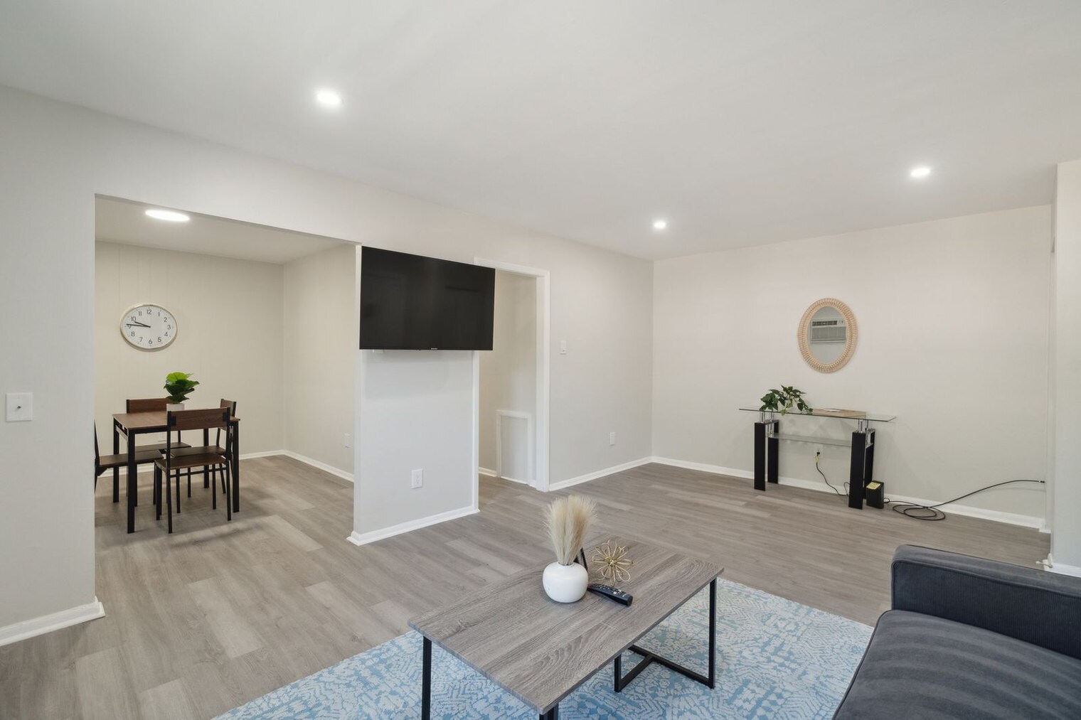Building Photo - 1301 Wharton Dr