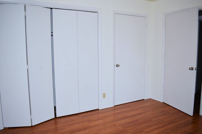 Building Photo - 339 Grandview Ave