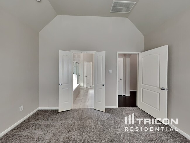 Building Photo - 21303 Mystic Oak Dr