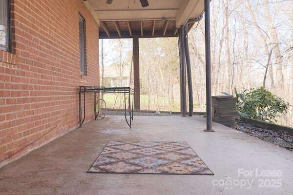 Building Photo - 1126 Hanford Pl NW