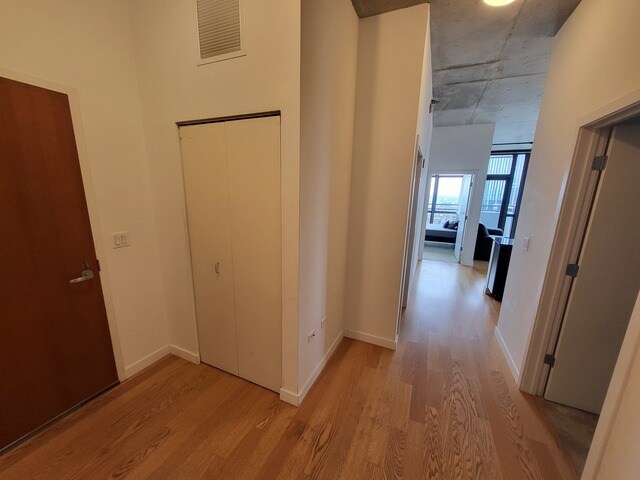 Building Photo - 235 W Van Buren St