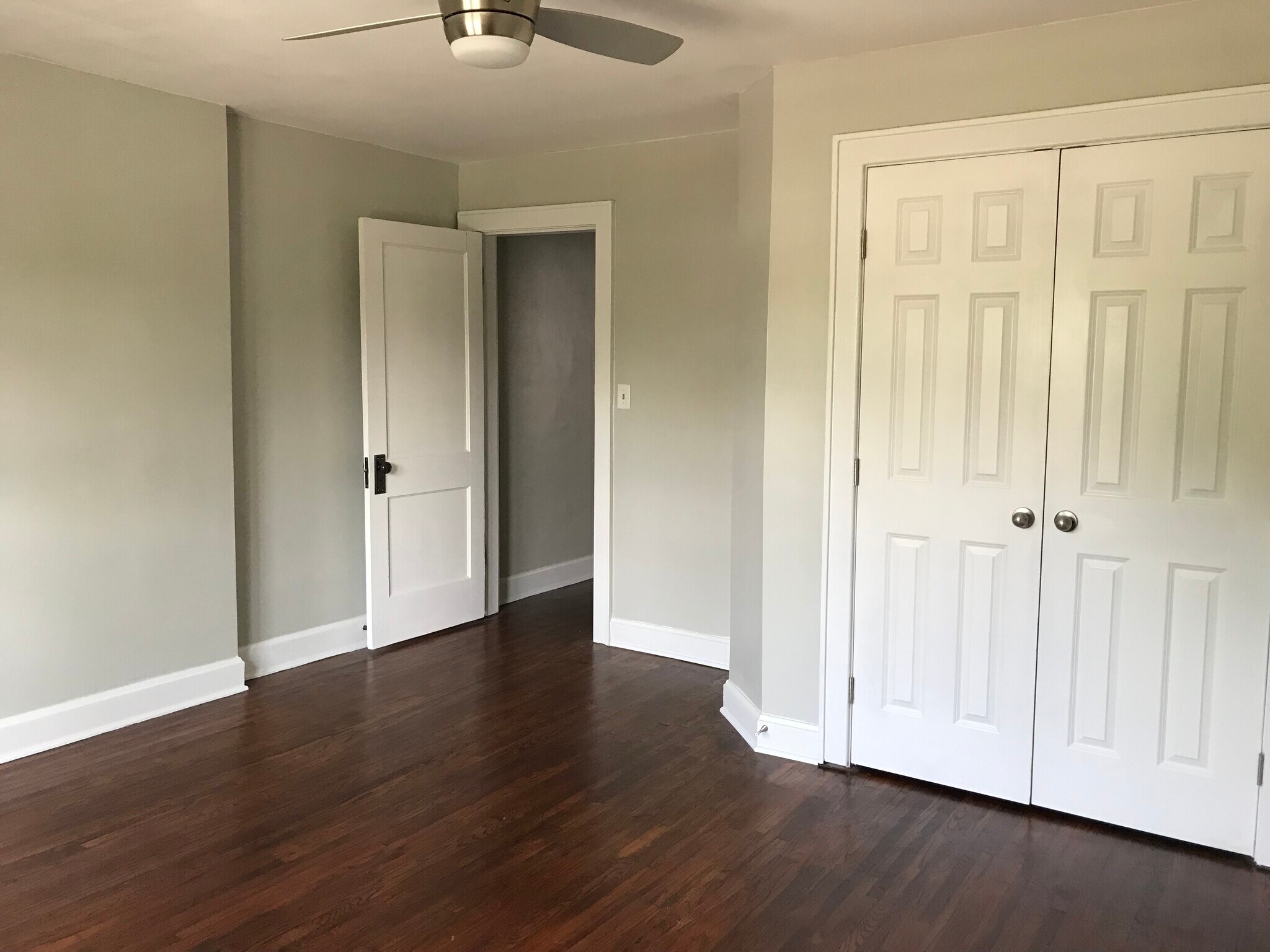 Building Photo - 633 E 11th Ave