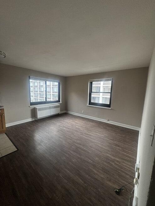 Building Photo - 1646 N Prospect Ave