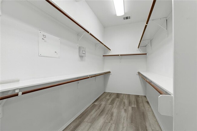 Building Photo - 925 Cavalry Ride Trail