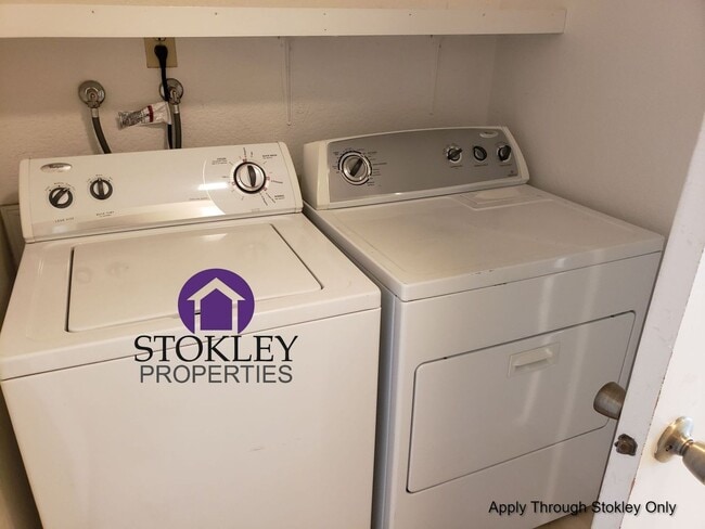 Building Photo - 517 Mesa Verde Pl