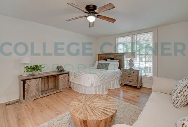 Building Photo - 639 S Poplar St