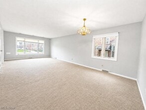 Building Photo - 13630 Cedar Rd