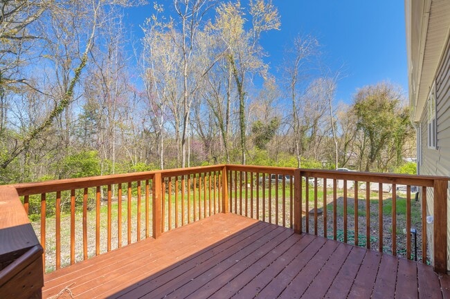 Building Photo - 456 W Outer Dr