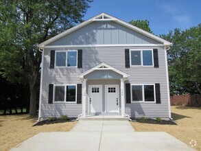 Building Photo - Brand new 3 bed/2.5 bath duplex located in...