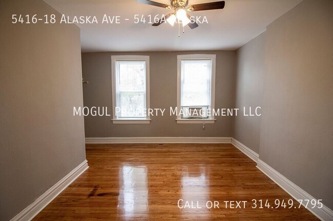 Building Photo - New renovation!  HUGE apartment! Top floor...