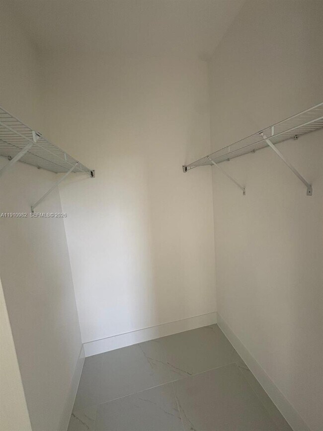 Building Photo - 1201 Leroy Ave