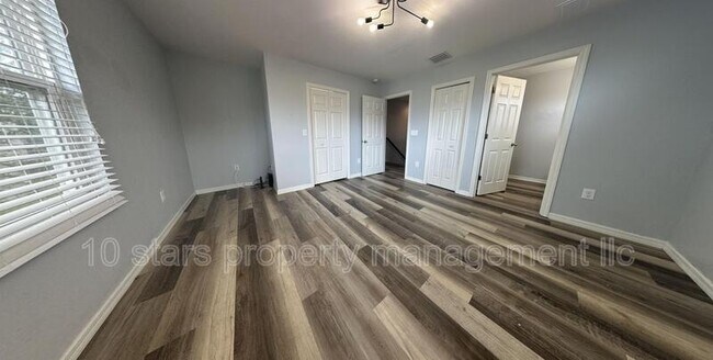 Building Photo - 7031 White Treetop Pl