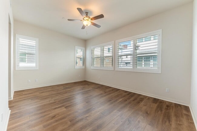 Building Photo - Otay Ranch  3 bd /2 ba Newer Condo w Garage, Laundry + More!