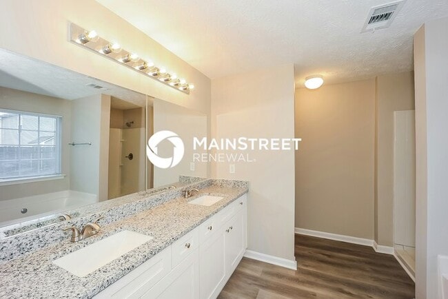 Building Photo - 4 Bedroom Pet-Friendly Home in Fairburn, GA with Main Street Renewal