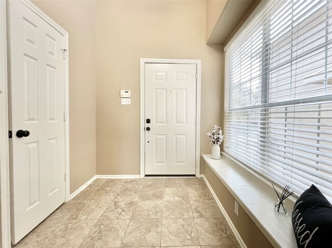 Building Photo - 19 Blue Creek Pl