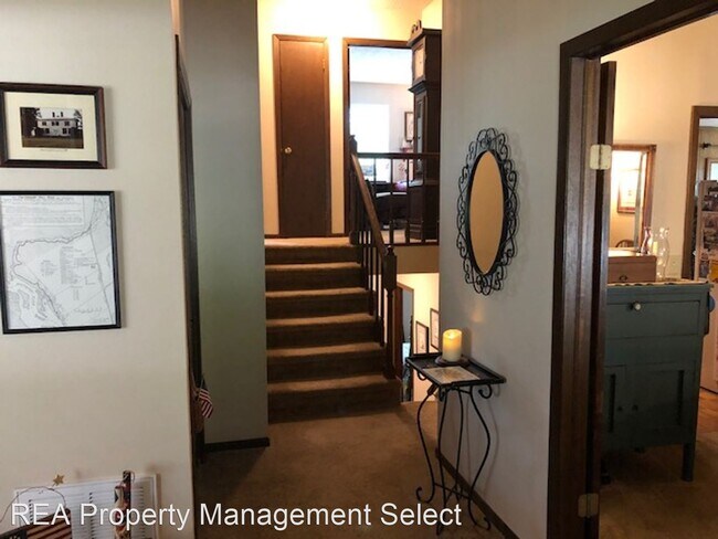 Building Photo - 3 br, 3 bath House - 485 Rocky Top Road