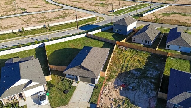 Building Photo - 26703 Willow Ln