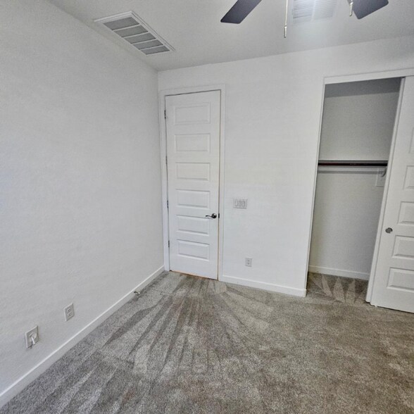 Building Photo - 1660 W Paseo Way