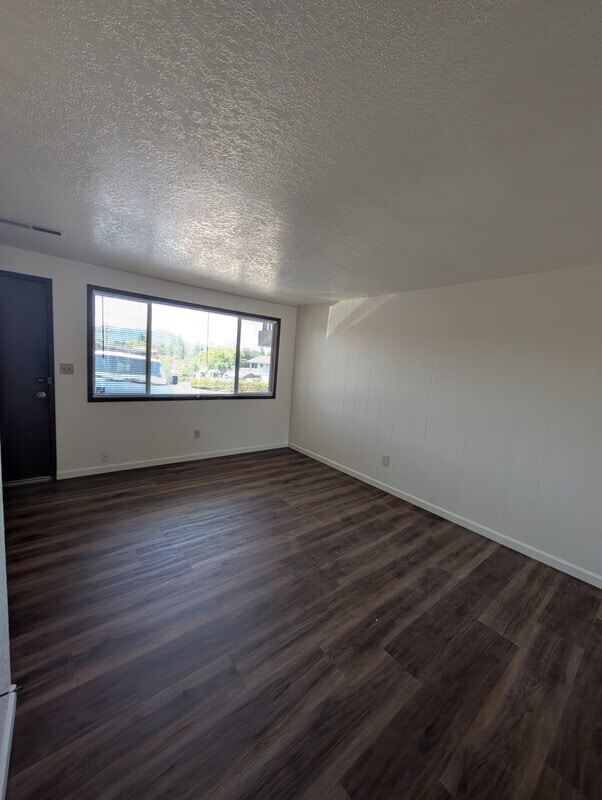 Building Photo - 2953 W Lorraine Ave