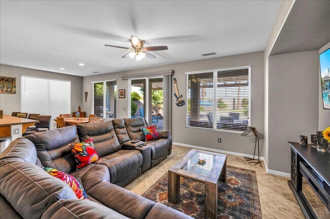 Building Photo - 60636 Desert Shadows Dr