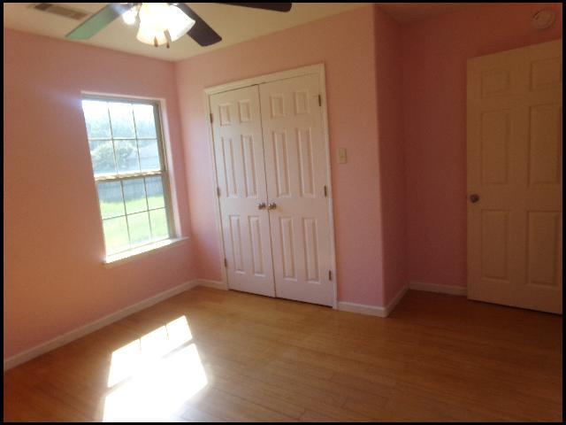 Building Photo - 100 Corbin Cir