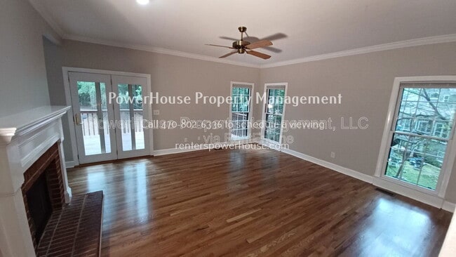 Building Photo - 5190 Southlake Dr