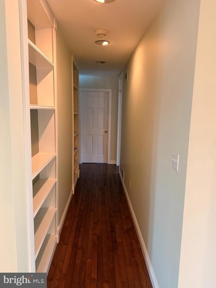 Building Photo - 5738 Griffith Lake Dr